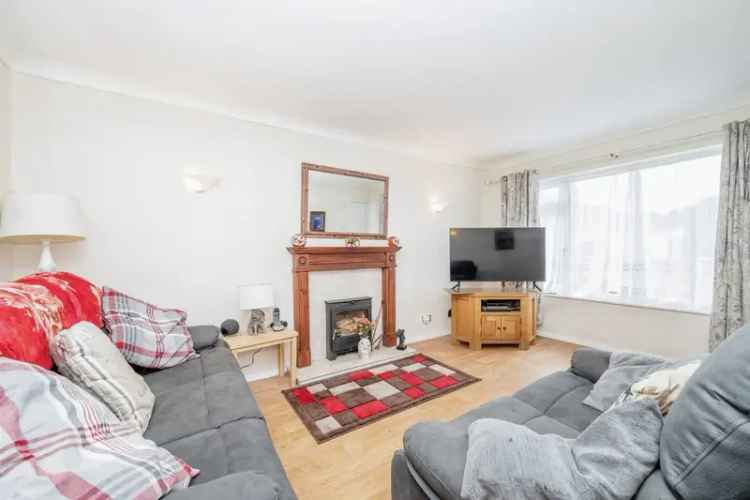 Sea Palling Family Home - 3 Beds, 2 Shower Rooms, Large Garden, Double Garage