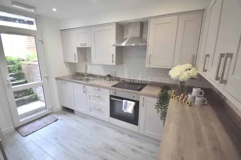 1 Bedroom House Share Near Reading Town Centre