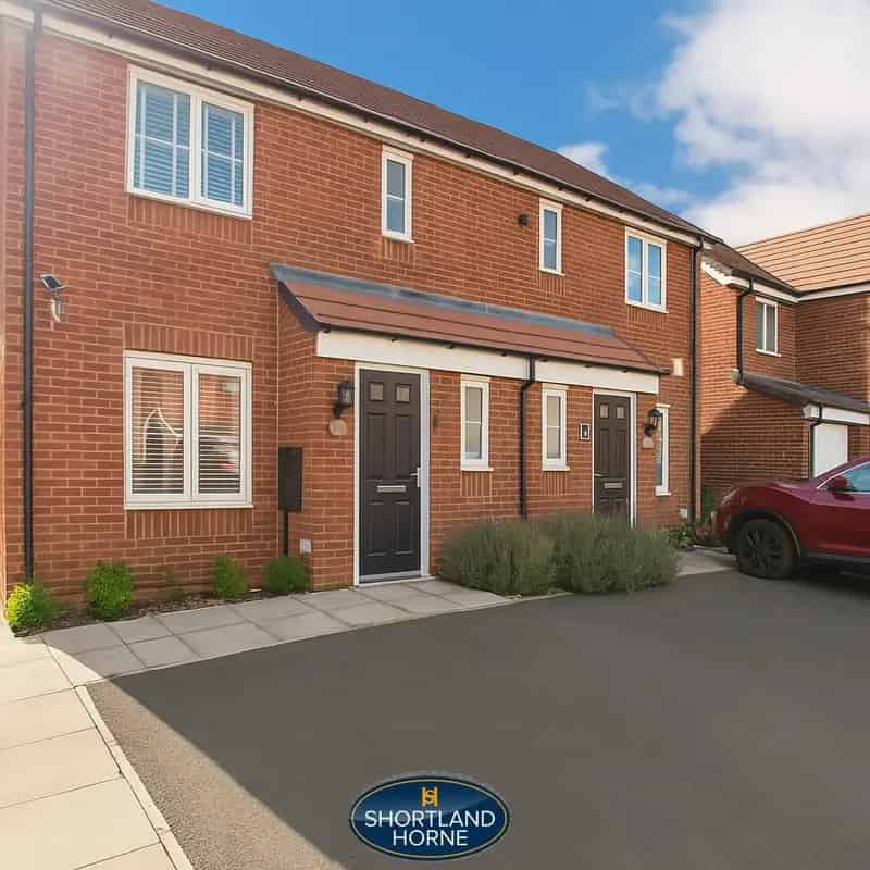 3 Bedroom Semi Detached House to Rent