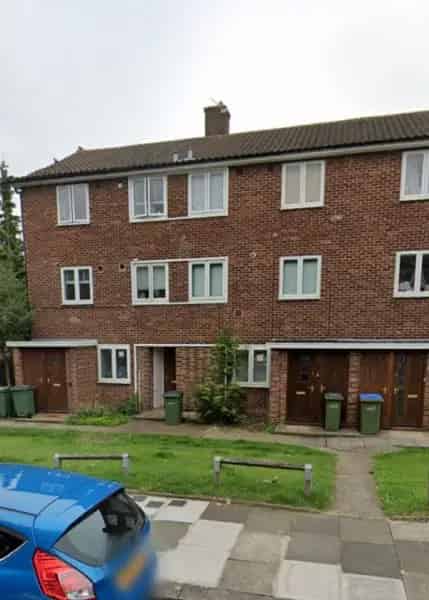 Beautiful Maisonette with Garden Near Station and A20