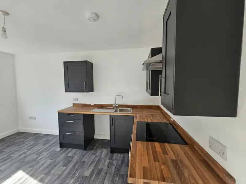 Stylish 1-Bedroom Apartment in Retford Town Centre - Zero Deposit Available