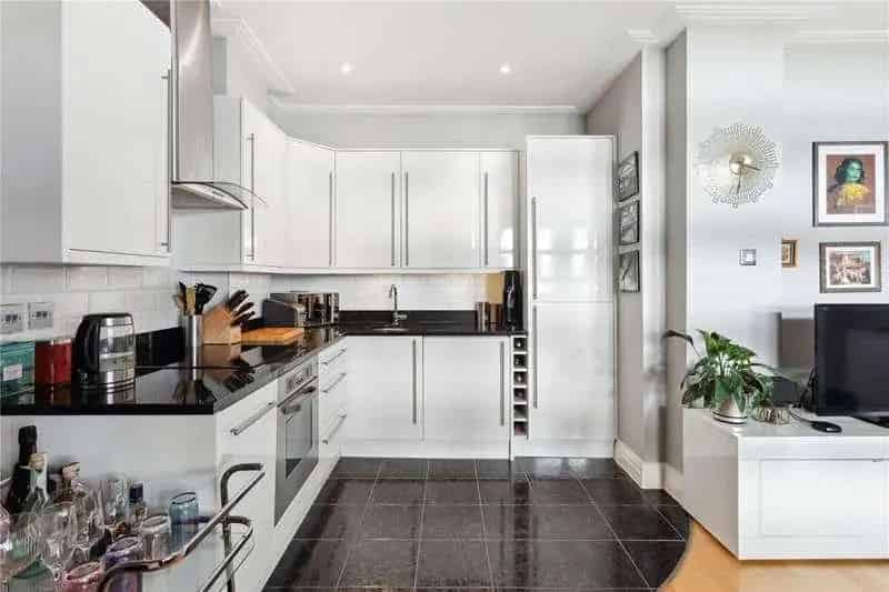 1 Bed Flat for Sale in Highbury N5 - 618 Sqft Apartment