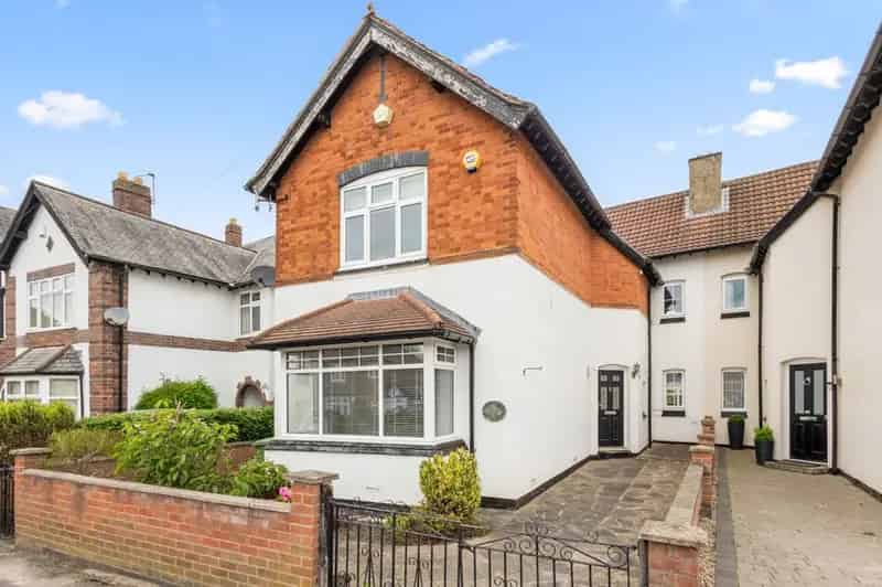 4 Bedroom Semi Detached House to Rent Oadby