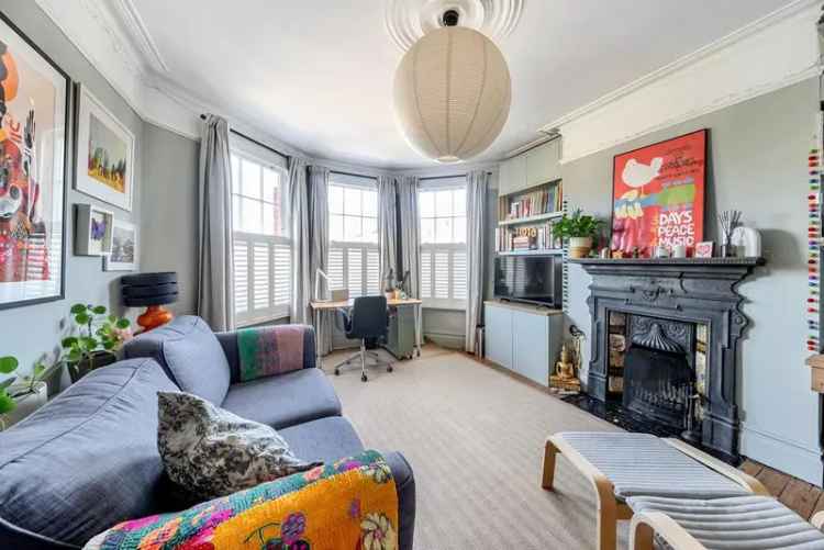 Four Bedroom Garden Flat with Private Garden and Terrace