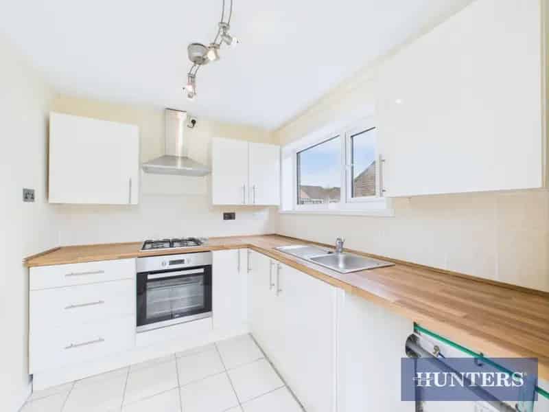 2 Bedroom Bungalow for Sale in Bridlington