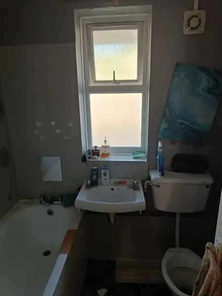 Flat For Rent in Folkestone and Hythe District, England