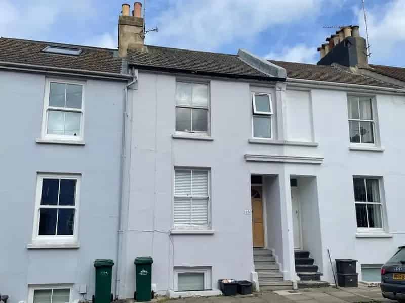 4 Bedroom Terraced House For Sale