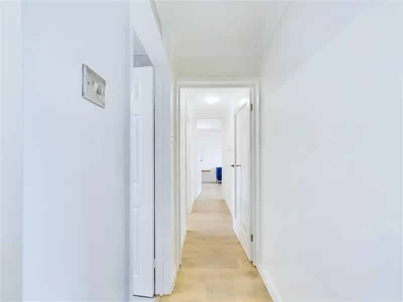 3 Bedroom Flat House to Rent in Ealing