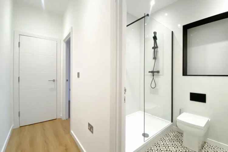 Flat For Rent , London, England