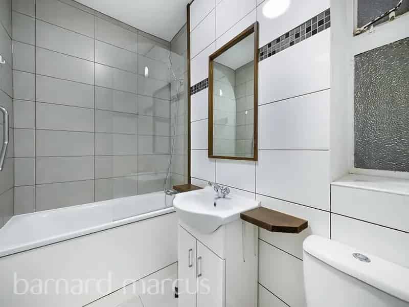 One Bedroom Flat Putney Hill London SW15