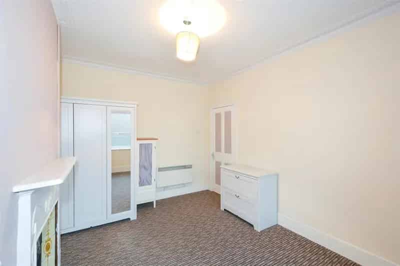 1 Bedroom Flat to Rent Near Bow Church DLR Station