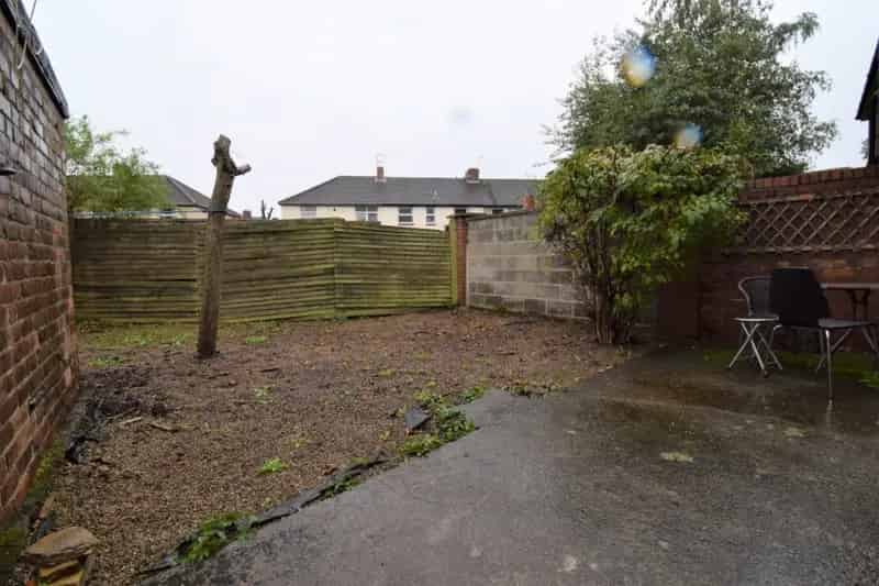 4 bedroom House
 To Rent