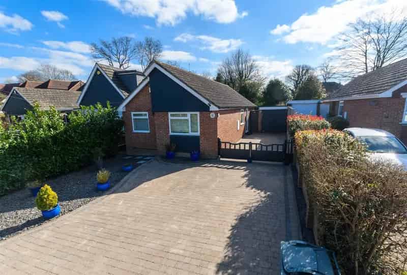 3 Bedroom Detached Bungalow for Sale Near Longfield Station
