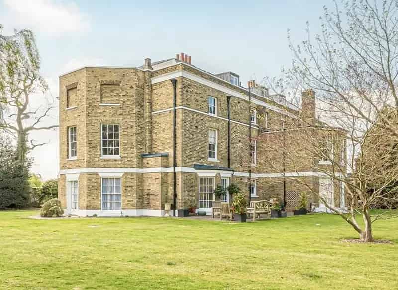 Flat For Sale , Hampton Court Road, London, England
