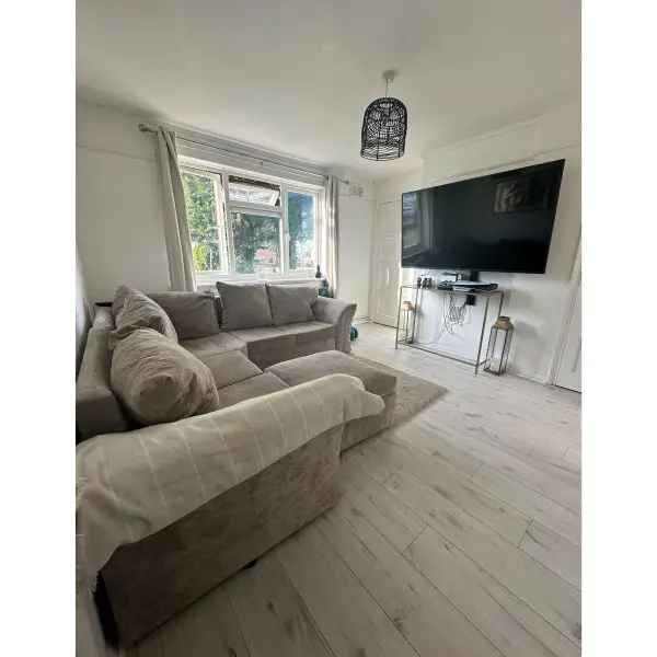 Flat For Rent in Chelmsford, England