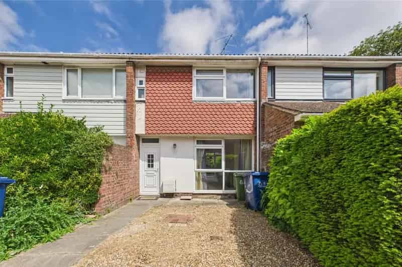 3 Bedroom Terraced House for Sale Near River Cam
