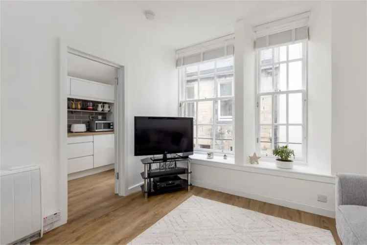 1 Bed Flat - First Floor with 1 Reception Room