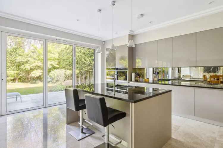 6 Bedroom Detached House for Sale in Cobham