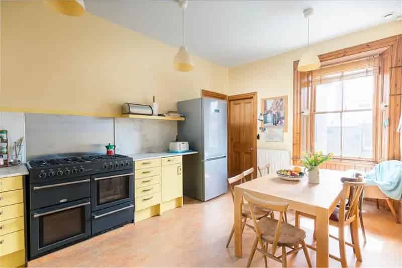 5 Bed Flat Shandon Colonies Double Upper 2 Reception Rooms