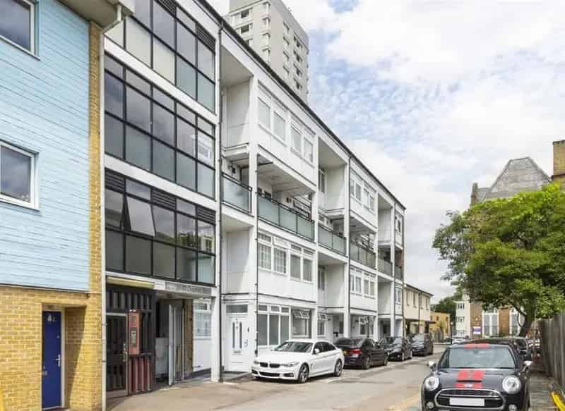 3 Bed Split Level House Near Shadwell Station