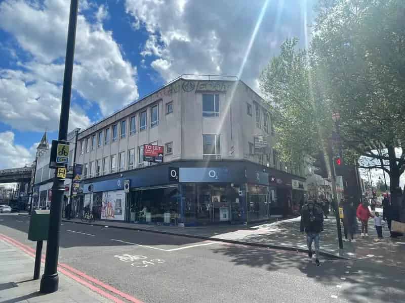 Brixton Office Suites To Let - Interconnecting Spaces Near Tube