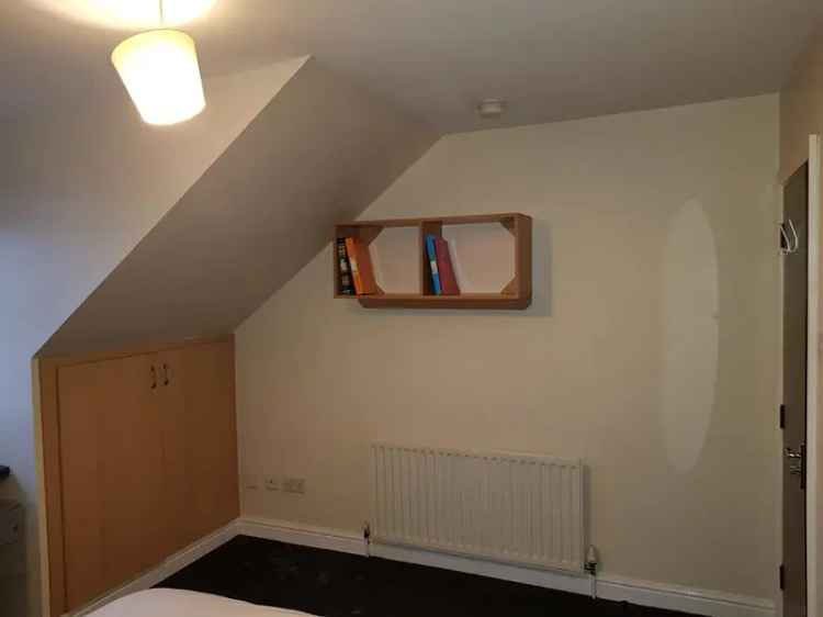 3 bedroom flat to rent