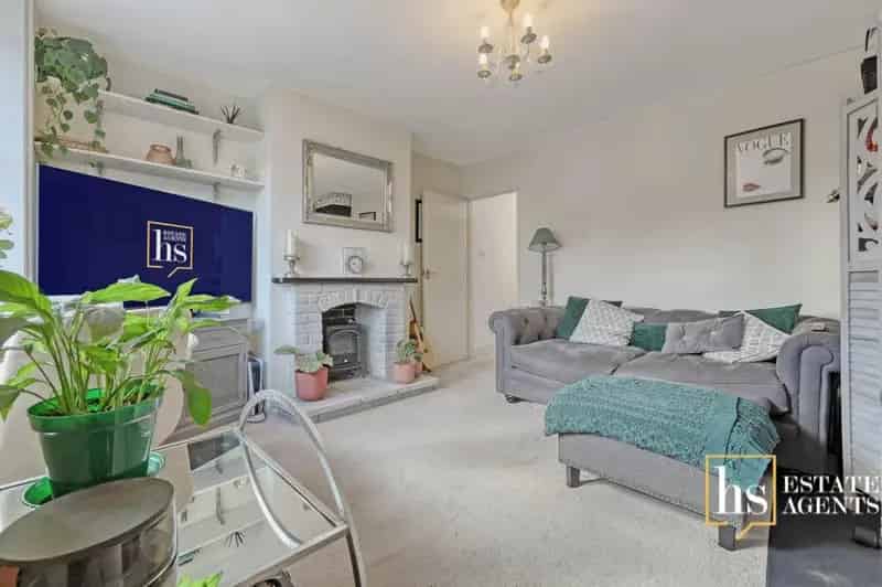1 Bedroom Flat for Sale near Brentwood Station