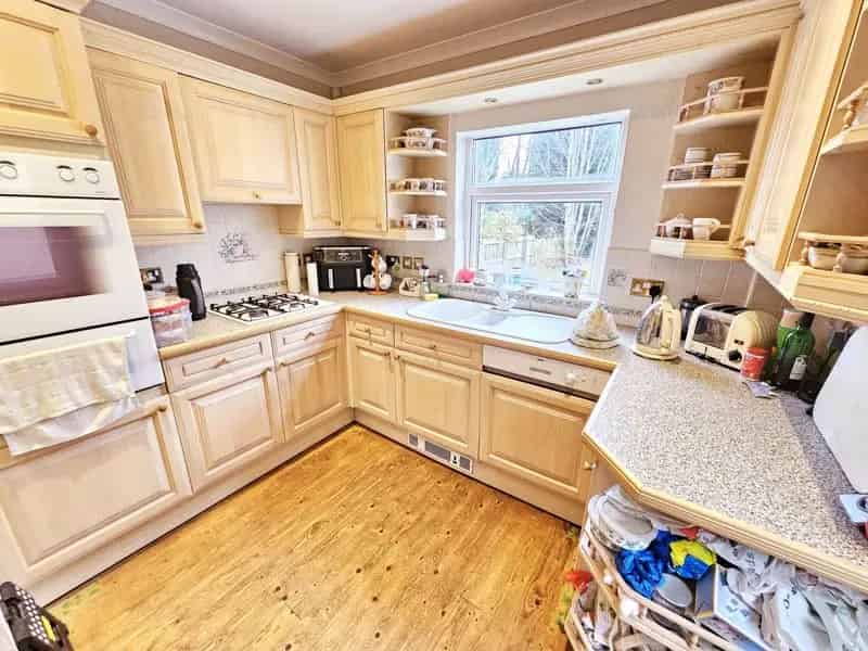 3 Bedroom Semi Detached House to Rent