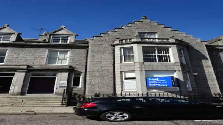 West End Office Townhouse with Car Parking
