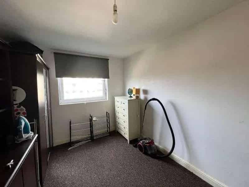 3 Bed Flat for Sale by Auction 28 Day Completion