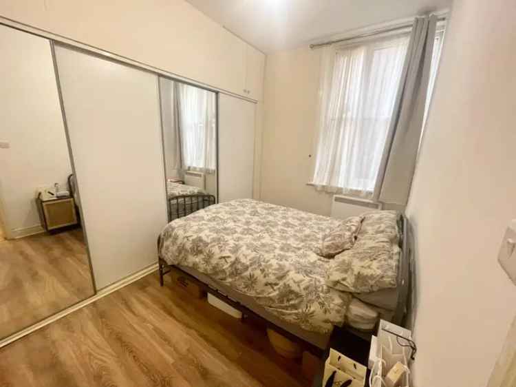 1 Bedroom Apartment Near Town Center Zero Deposit Option
