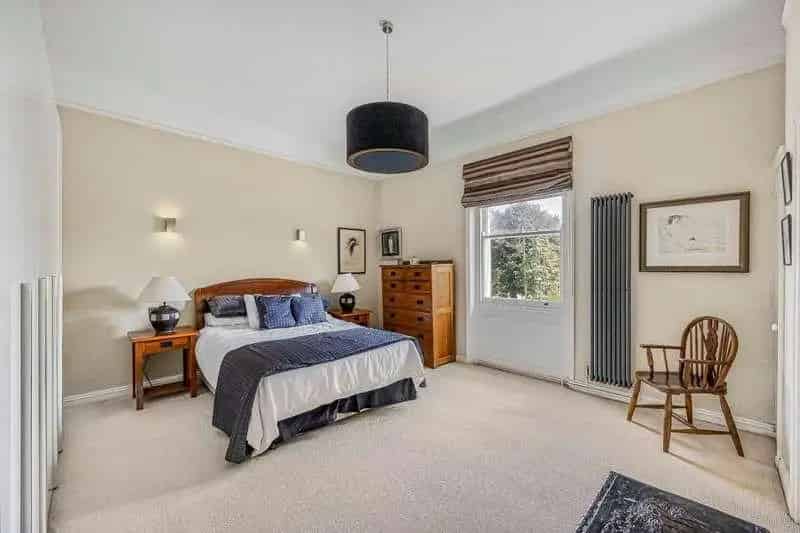 2 Bed Flat for Sale - 1400 sq ft, 2 Bathrooms, Communal Garden