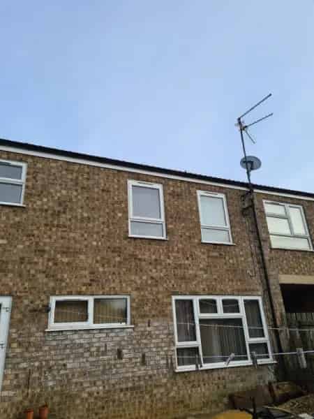 4 Bedroom House Near Shopping Centre and Hospital