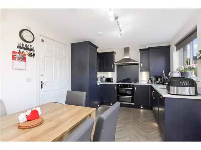 3 Bedroom End Terraced House for Sale