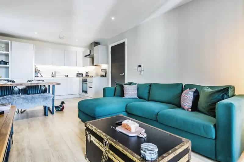 2 Bedroom Flat for Sale Manchester M4 Hallmark Tower Parking Balcony