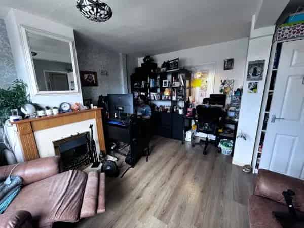 3 Bed Parlour Wheelchair Accessible Home Near Shops and Schools