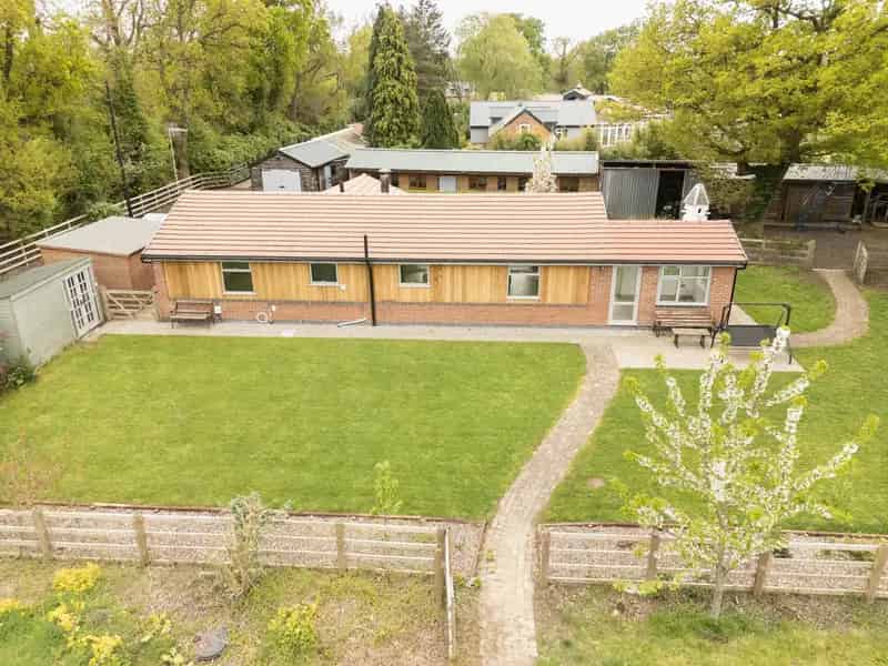 2-Bed Renovated Home in Princethorpe Peaceful Countryside Retreat