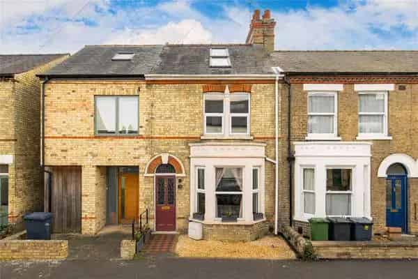 Four Bedroom Victorian Home For Sale in Cambridge