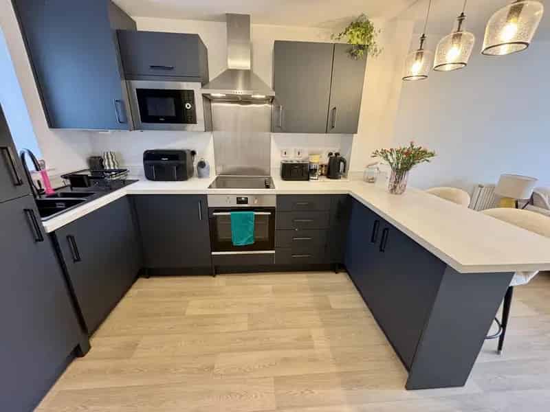 3 Bedroom End Terrace House For Sale