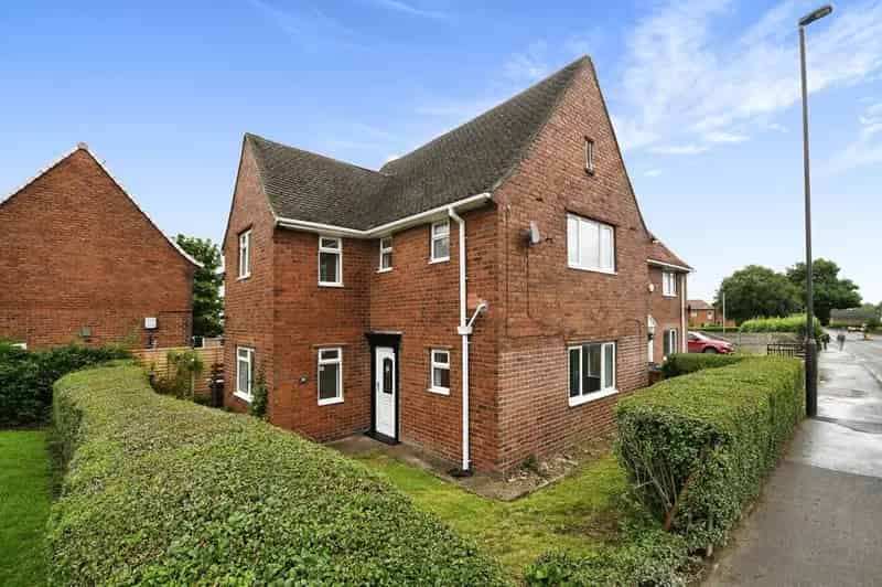 3 Bedroom Semi Detached House Holmewood Derbyshire