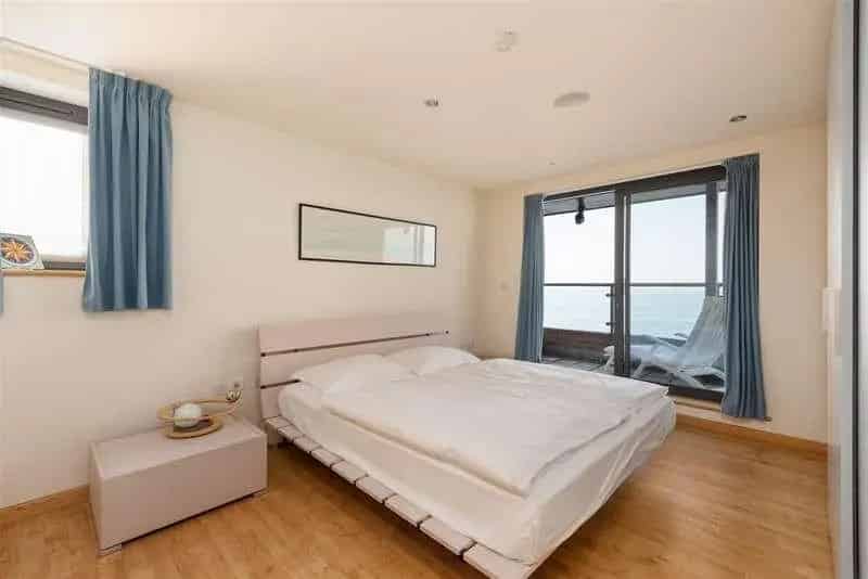 4 Bed House for Sale Panoramic Sea Views 4500 sq ft