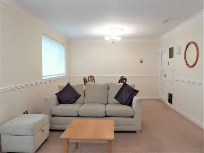 2 bedroom Flat
 To Let