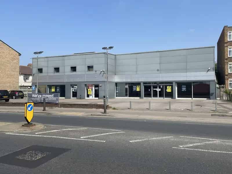 Car Dealership For Lease Welling 10399 sq ft