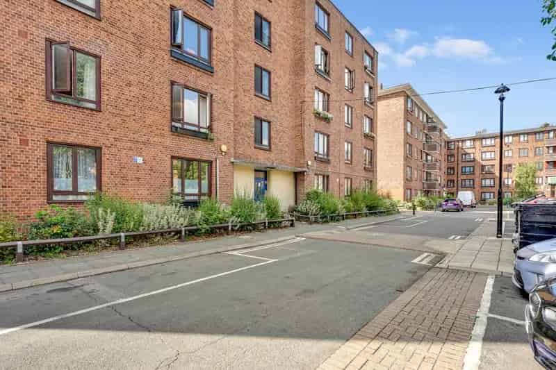 3 Bedroom Apartment House to Rent