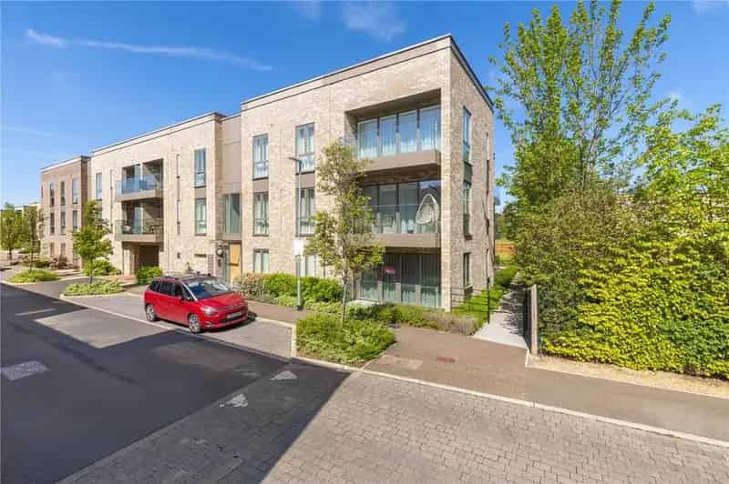 2 Bedroom Apartment to Rent in Cambridge Near Addenbrooke's Hospital