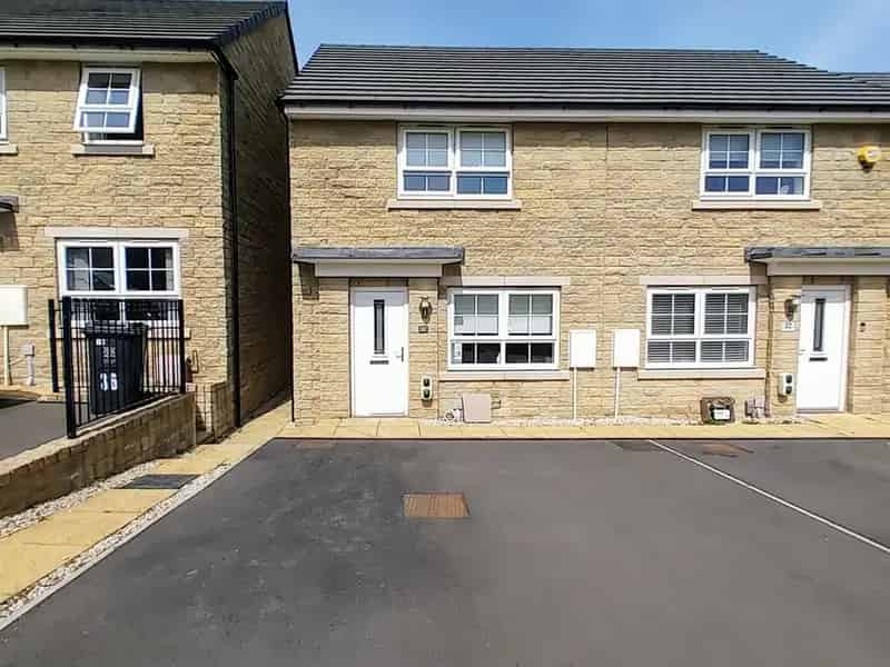 2 Bedroom Semi Detached House for Sale in Clayton