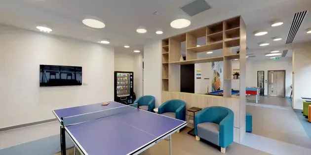 1 Room Flat 21m² Southampton En Suite Study Desk
