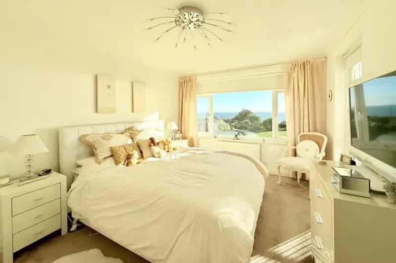 3 Bedroom Apartment for Sale East Cliff Stunning Sea Views Garage