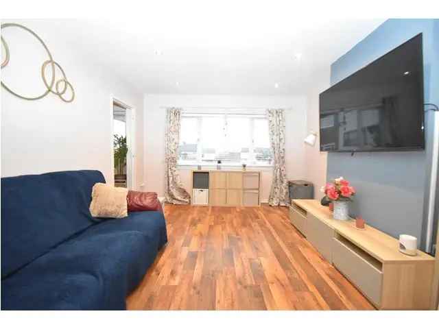 3 bedroom end-terraced house for sale