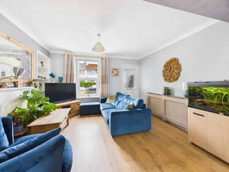 2 bedroom House
 For Sale